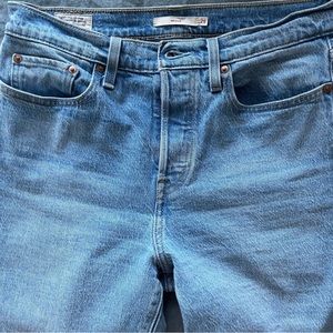 Levi’s Wedgie jeans 29 women pale blue